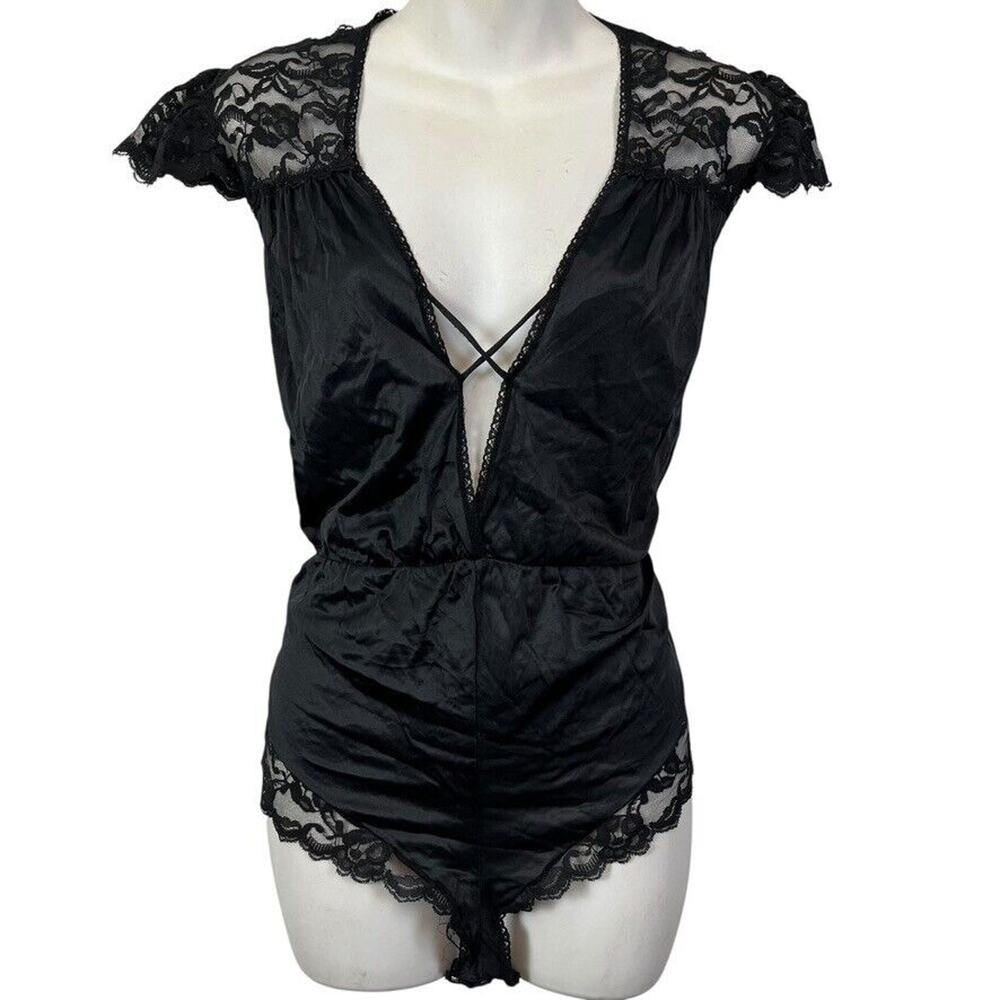 Elegant Black Lace Women Top